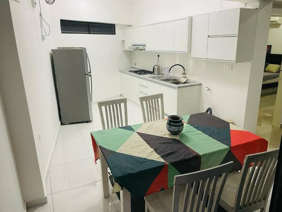 Kk Jungle Hideaway Lovely Apartment 5 Mins Walk To Town Kota Kinabalu Luaran gambar